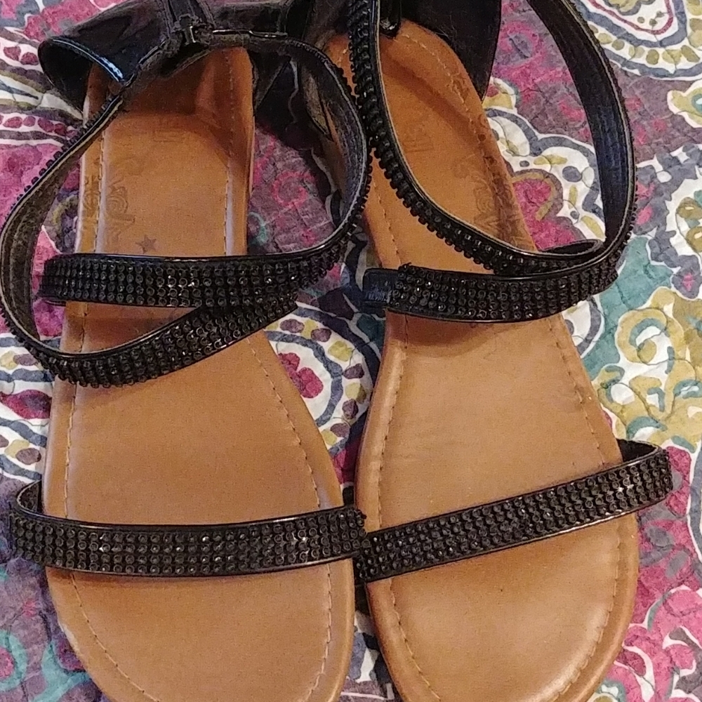 Brash, Black, size 9-1/2 Strappy sandals